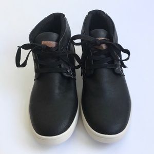 STEVE MADDEN black and brown vegan leather shoes 8